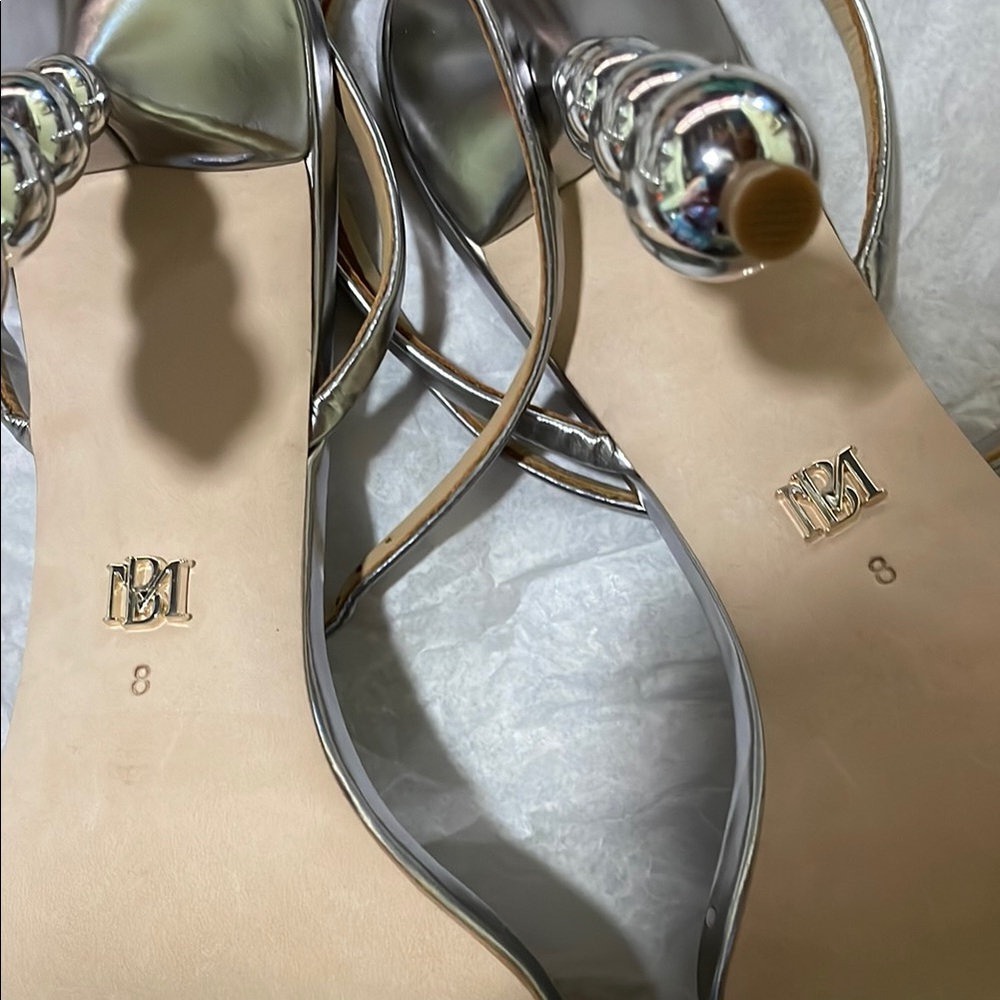 Badgley Mischka Silver Sculptural Heels - Picture 9 of 11